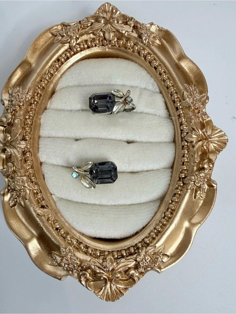 vintage Lisner screw back earrings mid-century emerald-cut  rhinestone &AB
